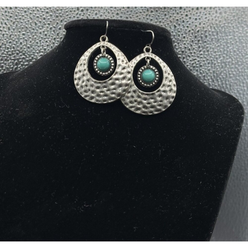 Silver Toned Hammered Hoop Oval Earrings With Turquoise Toned Stone Dangle